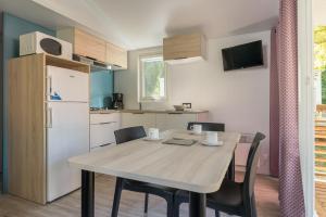 Campings Camping Le Mediterranee Argeles - Domaine pietonnier : photos des chambres