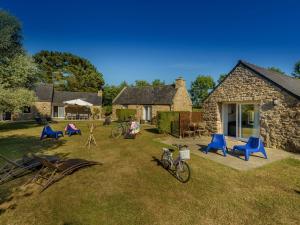 Maisons de vacances Elegant Retreat with Pool : photos des chambres