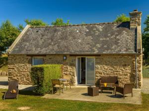Maisons de vacances Elegant Retreat with Pool : photos des chambres