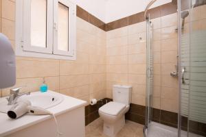 Two-Bedroom Apartment room in Odysseus Apartments