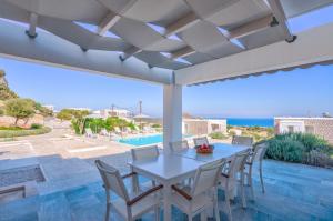 Red Rock Villa Sea View & Infinity Pool
