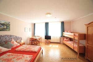 Quadruple Room room in Cafe am Donautor