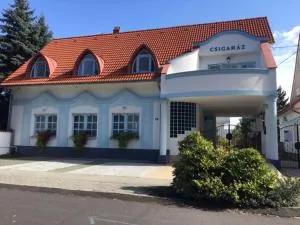 思伽哈兹盘兹欧酒店 - 久洛