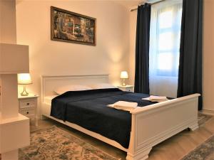 White Wolf Apartment