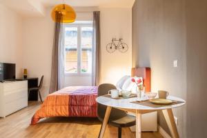 Residence delle Erbe by Studio Vita