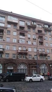 Standard Apartment room in Apartment near Lva Tolstoho Square