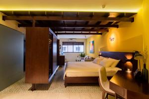 CIRCADIAN Tropical Studios in Central Saigon