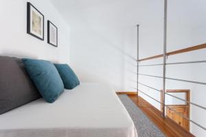 FLH Alfama River View Flat