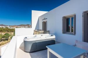 Milia Gi Suites Milos Greece