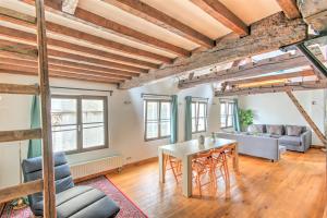 Tempel Triplex & Duplex at Historic Heart of Antwerp