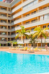 FLH Funchal Green Park Apartment with Pool