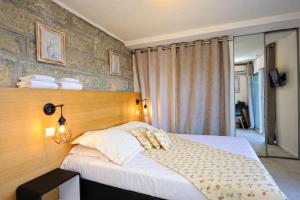 Hotels Hotel Le Tourisme : photos des chambres