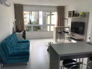 Apartamento 2 dormitórios a 300 metros do mar na Meia Praia - Itapema-sc