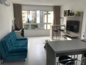 Apartamento 2 dormitórios a 300 metros do mar na Meia Praia - Itapema-sc - 伊塔佩马