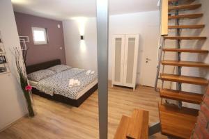 Apartments Rooms PAROMLIN CENTAR 