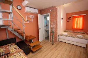 Apartments Rooms PAROMLIN CENTAR