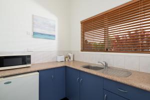 Tin Can Bays Sleepy Lagoon Motel