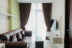 Modern Look 1BR at Brooklyn Alam Sutera Apartment By Travelio