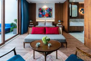 Căn Hộ Áp Mái (Penthouse Apartment)