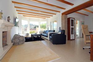 Frederique by Aguilarent