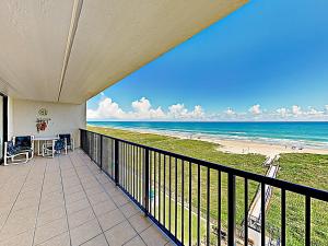 Three-Bedroom Apartment room in New Listing! Gulf-View Beauty with Pools Gym Sauna condo