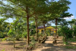 Country Lake Nature Lodge