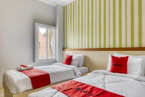 RedDoorz near Sindu Kusuma Edupark 2