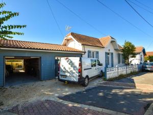 Maisons de vacances Charming Holiday Home in La Teste de Buch with Swimming Pool : photos des chambres