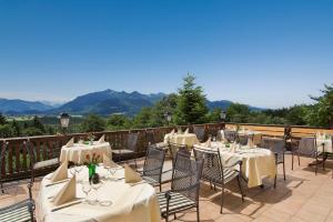 Apartement Hotel Restaurant Ferienwohnungen ALPENHOF Übersee Saksamaa