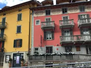 La Locandiera - Valleve