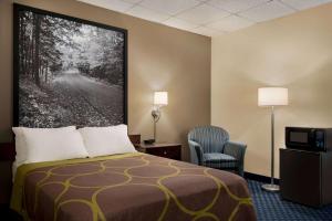 Super 8 by Wyndham LiverpoolSyracuse North Airport