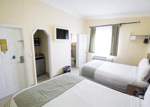 Standard Double Room with Two Double Beds - Non-Smoking room in Belvedere Inn