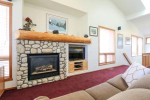 Three-Bedroom Apartment room in Snowcreek V #999 condo