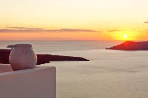 Cliff Side Suites Santorini Greece