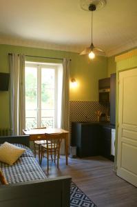 Appartements Le 110, un grand studio 2 etoiles, pour tout faire a pied : photos des chambres