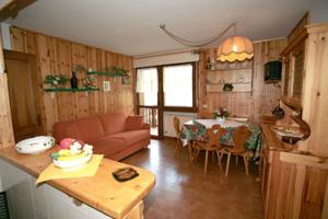 Apartement Appartamenti Cercenà Canazei Itaalia