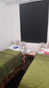 Casa com garagem em condomínio