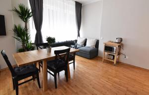 Karlo Main Square Apartments