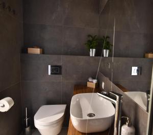 Karlo Main Square Apartments