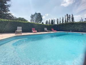 Chalet ACCENT IMMOBILIER - Maison Eygalières, piscine, 4/6 pers Eygalières Francia