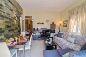 Loggos Panoramic Views Electra by Konnect