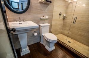 Classic Queen Room room in Hotel Croydon