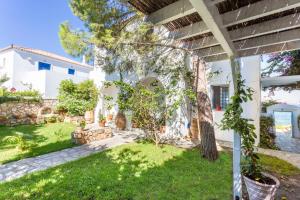 Villa Levante Spetses Greece