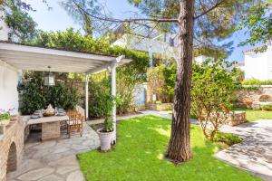 Villa Levante Spetses Greece