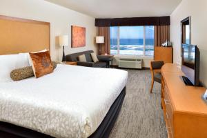 King Studio with Sofa Bed room in The Coho Oceanfront Lodge