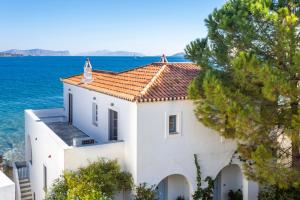 Villa Levante Spetses Greece