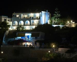 Villa 9 Muses Syros Greece