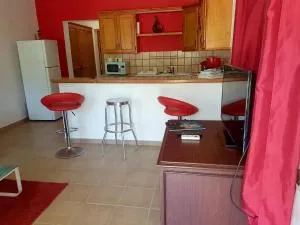 Cozy apartment with garden in La Savane 75 m² mountain view - Happy Bay