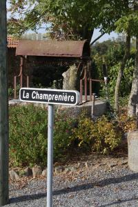 B&B / Chambres d'hotes La Champreniere : photos des chambres