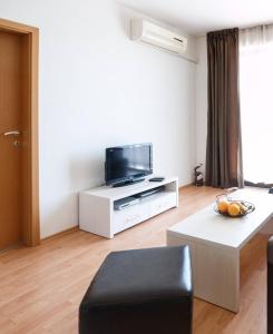 Seaside Garden Apartment with 2 BR for up to 5 pax